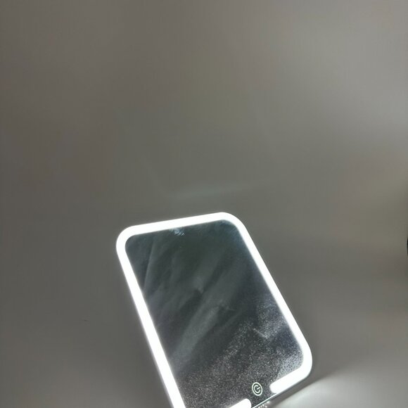 Pralena Cosmetic Bag with LED Light Mirror Travel Makeup Case Organizer - Picture 4 of 8